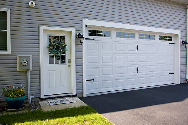 24/7 Emergency Garage Door Panel Replacement experts in Flemington, PA